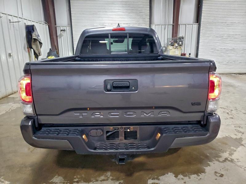 Фото 6 - TOYOTA TACOMA