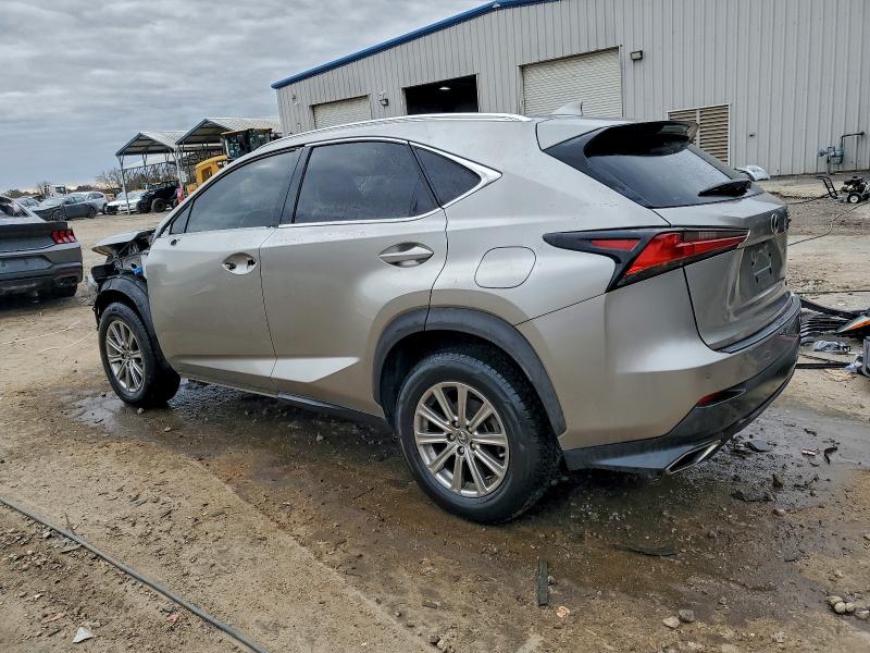 Фото 2 - LEXUS NX
