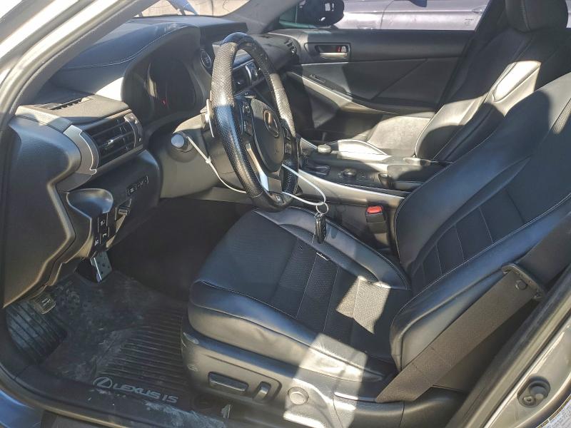 Фото 7 - LEXUS IS