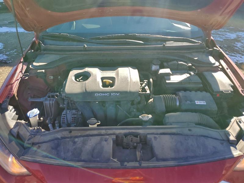 Фото 11 - HYUNDAI ELANTRA