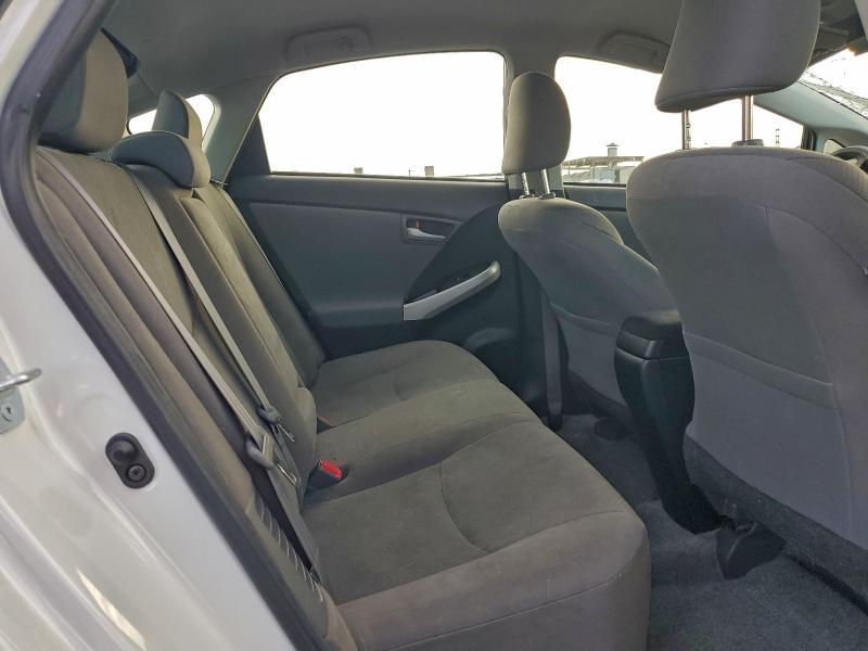 Фото 11 - TOYOTA PRIUS