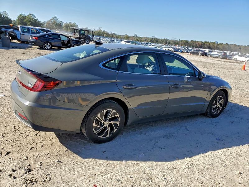 Фото 3 - HYUNDAI SONATA