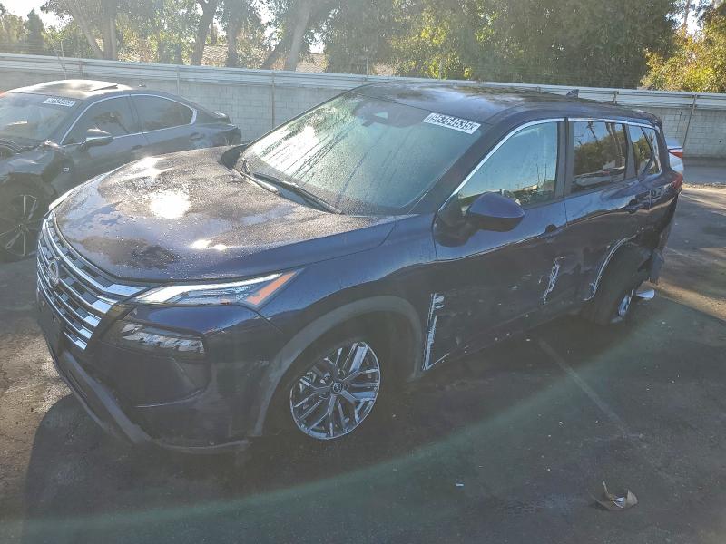 Фото 1 - NISSAN ROGUE