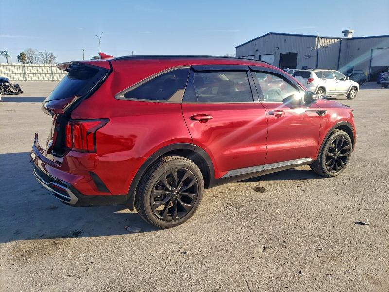 Фото 3 - KIA SORENTO