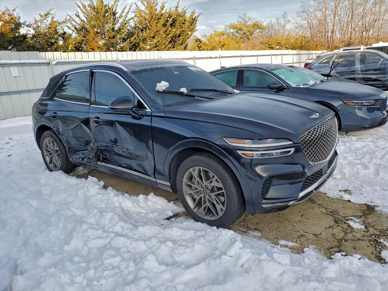 2023 GENESIS GV70 BASE