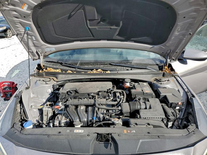 Фото 11 - HYUNDAI ELANTRA