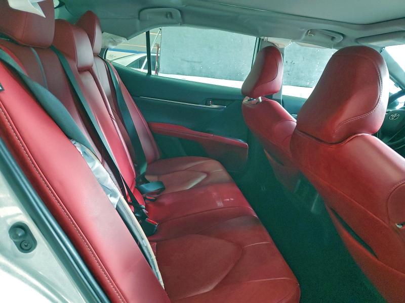 Фото 10 - TOYOTA CAMRY