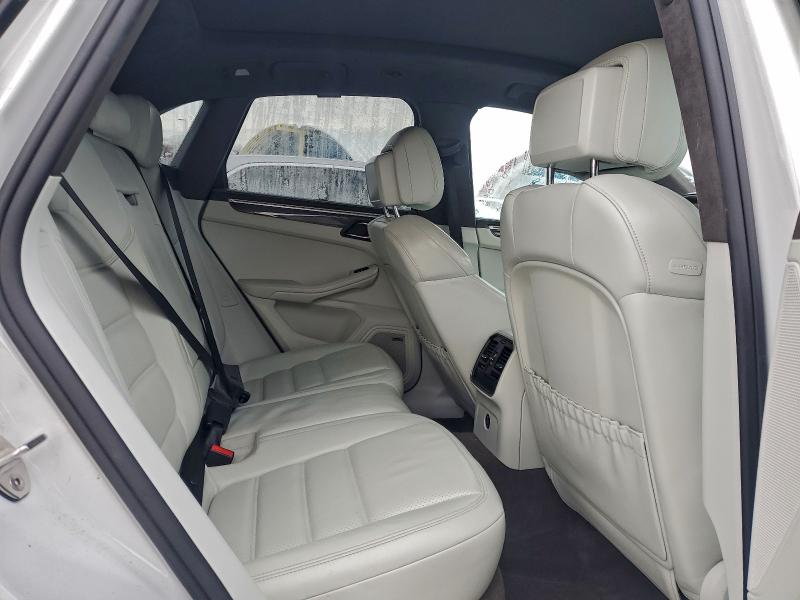 Фото 11 - PORSCHE MACAN