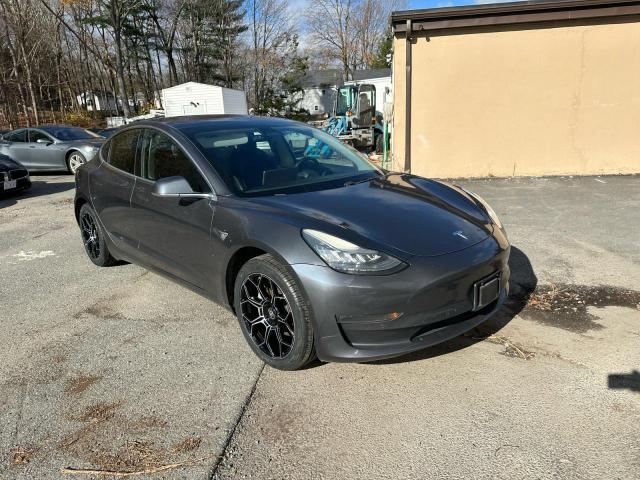 Фото 1 - TESLA MODEL 3