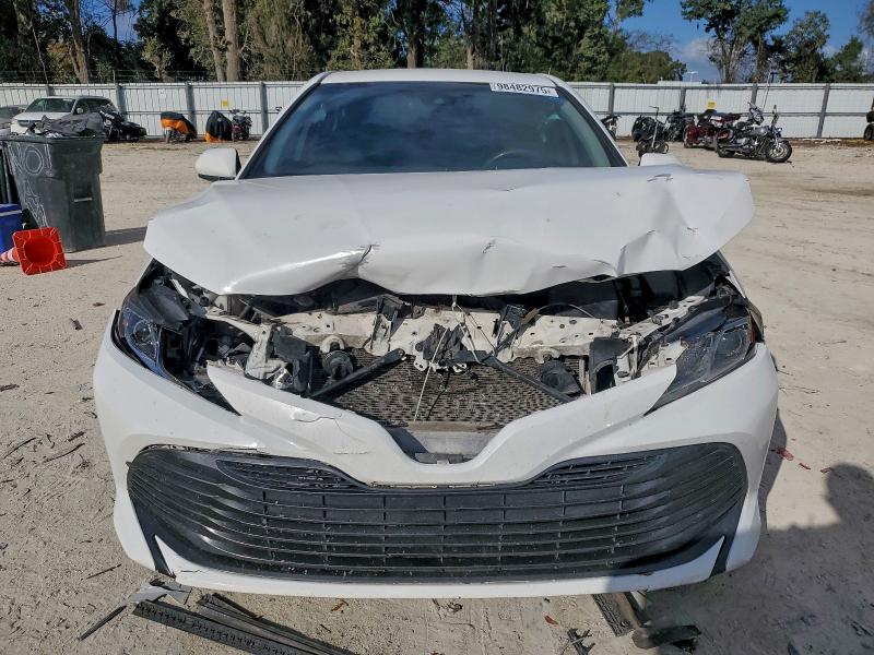 Фото 5 - TOYOTA CAMRY