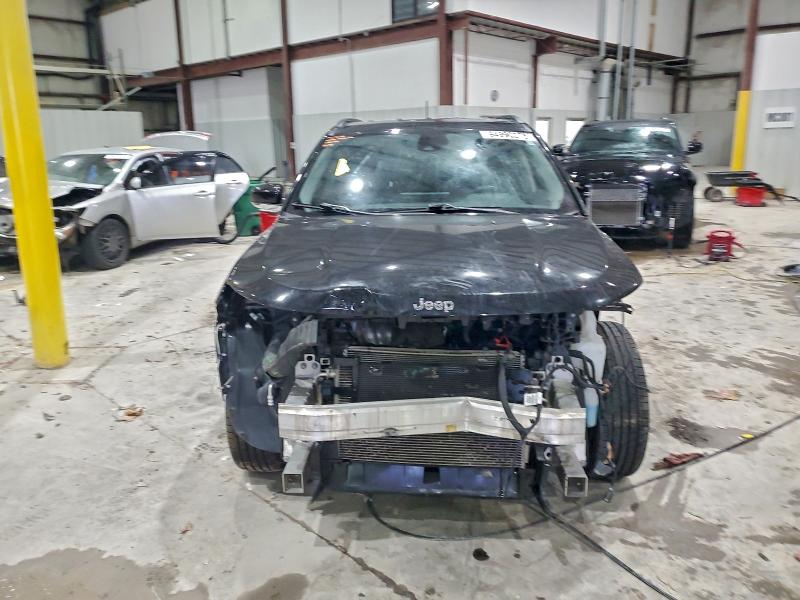 Фото 5 - JEEP COMPASS