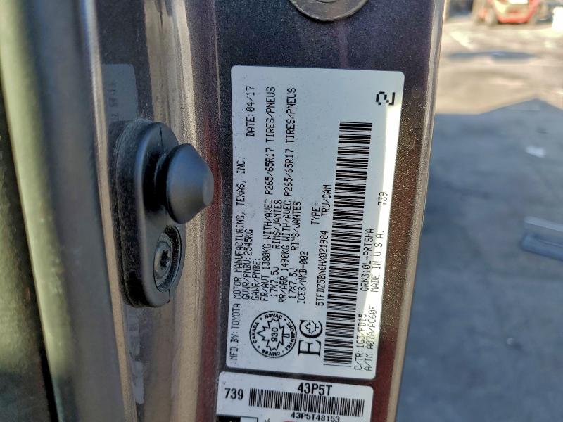 Фото 12 - TOYOTA TACOMA