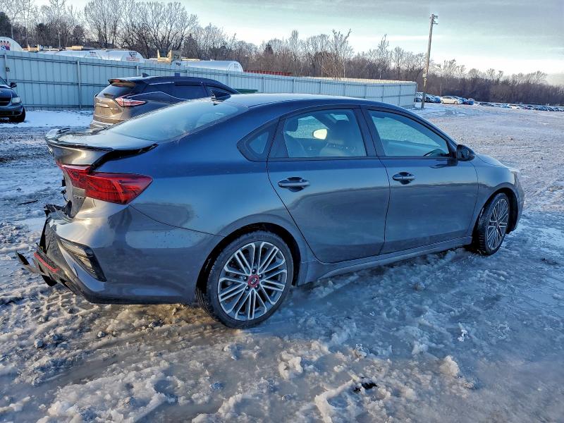 Фото 3 - KIA FORTE