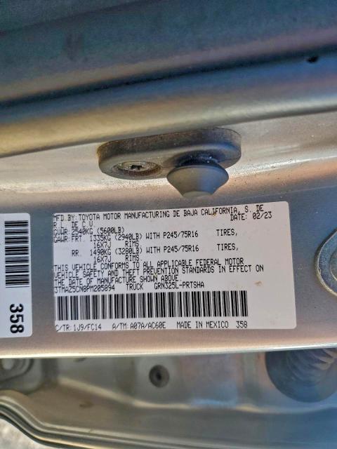 Фото 13 - TOYOTA TACOMA