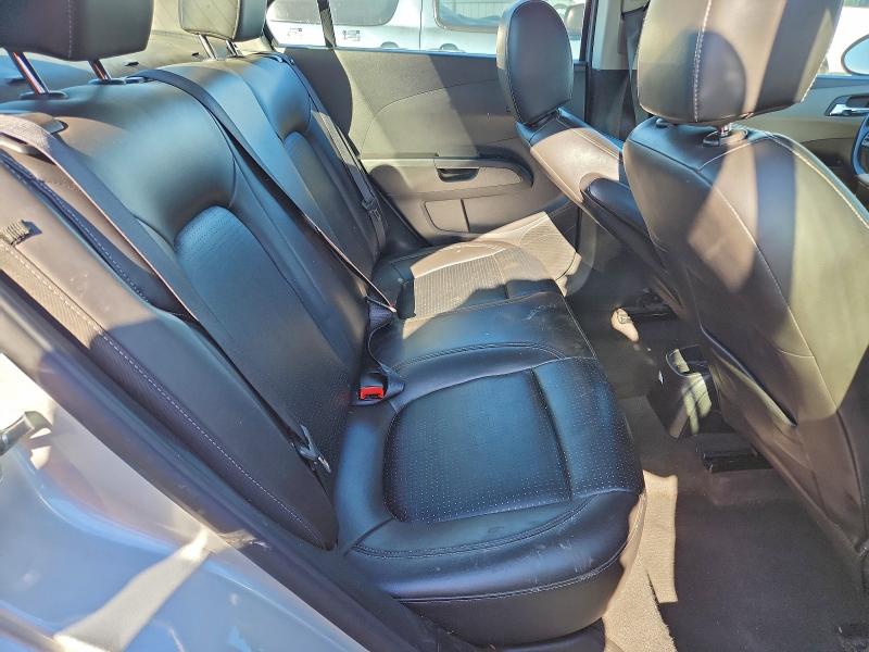 Фото 10 - CHEVROLET SONIC