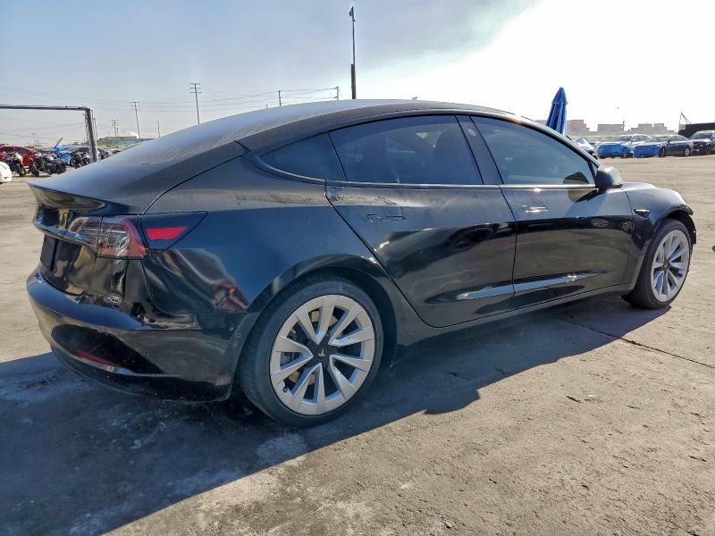 Фото 3 - TESLA MODEL 3
