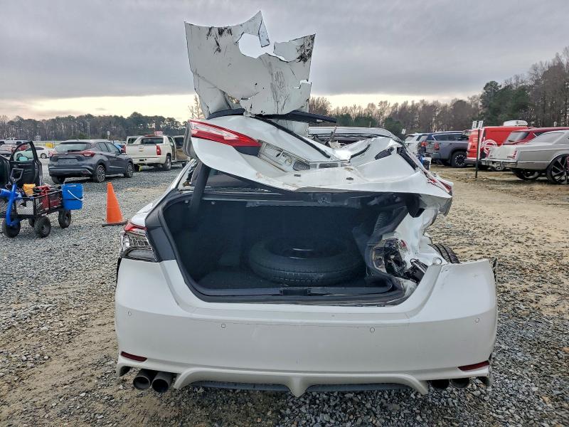 Фото 6 - TOYOTA CAMRY