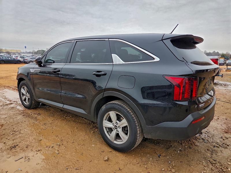 Фото 2 - KIA SORENTO