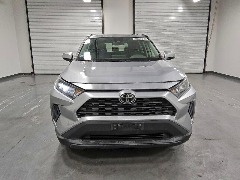 Фото 5 - TOYOTA RAV4