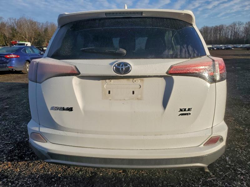 Фото 6 - TOYOTA RAV4