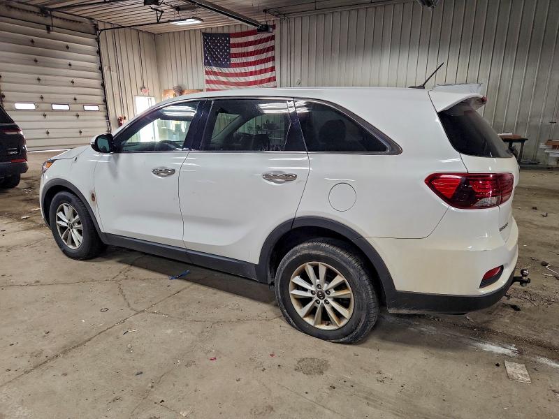 Фото 2 - KIA SORENTO