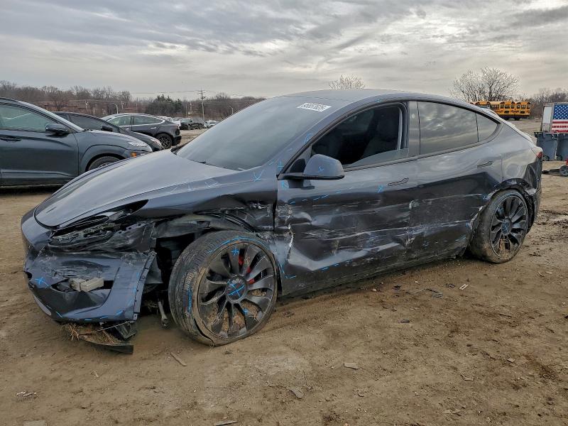 Фото 1 - TESLA MODEL Y
