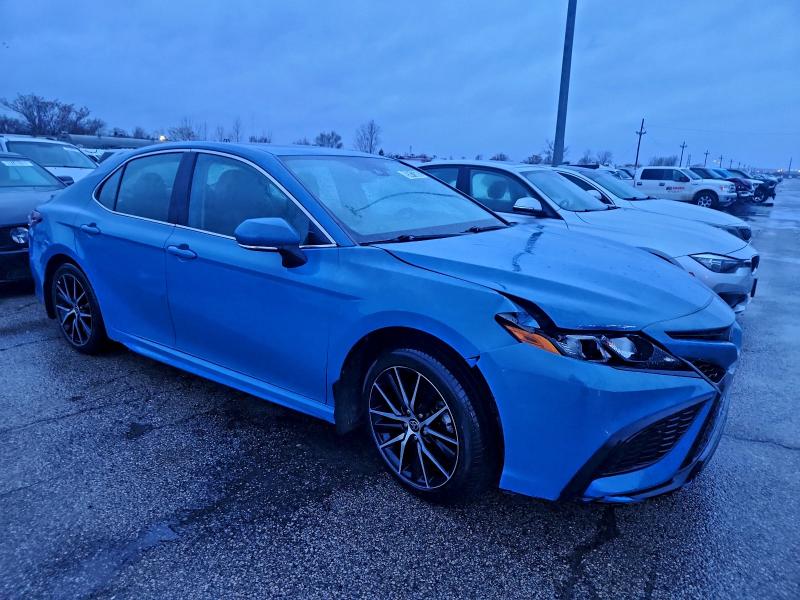 Фото 4 - TOYOTA CAMRY