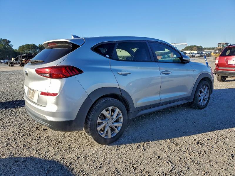 Фото 3 - HYUNDAI TUCSON
