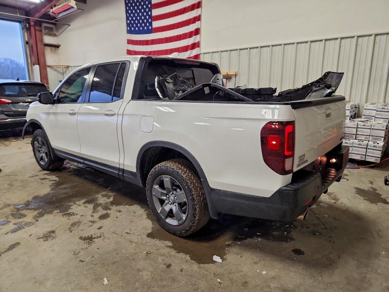 Фото 2 - HONDA RIDGELINE