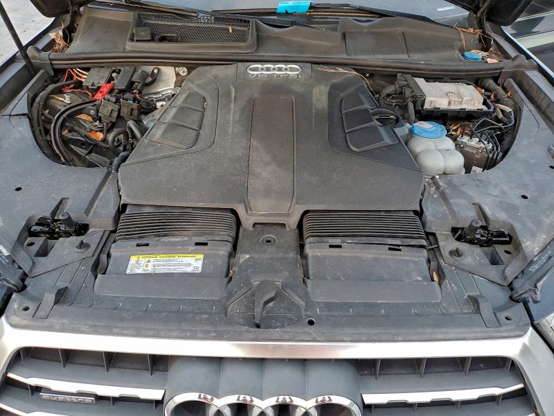 Фото 12 - AUDI Q7