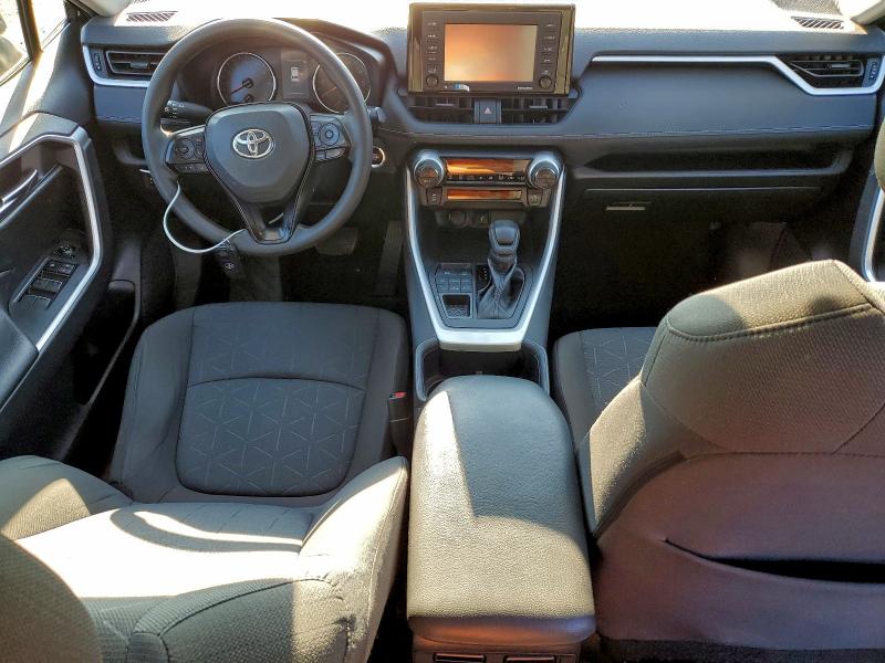 Фото 8 - TOYOTA RAV4