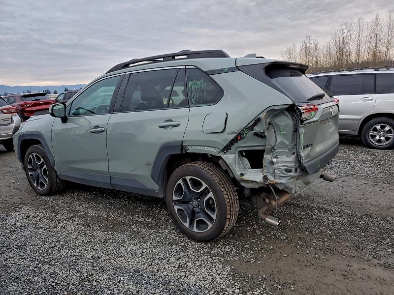 Фото 2 - TOYOTA RAV4