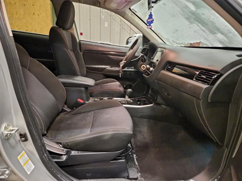 Фото 7 - MITSUBISHI OUTLANDER