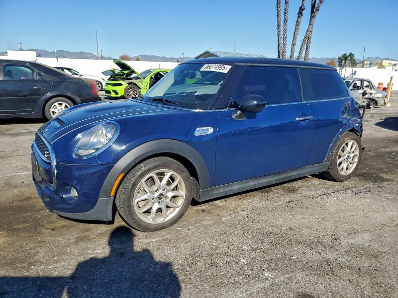 Фото 1 - MINI COOPER