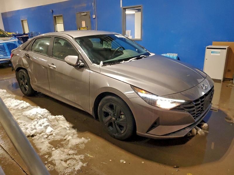 Фото 4 - HYUNDAI ELANTRA