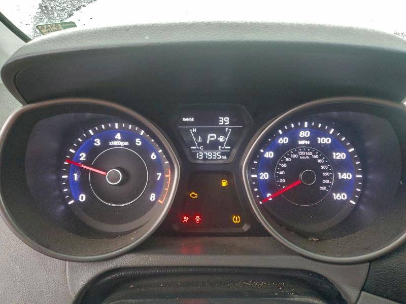 Фото 9 - HYUNDAI ELANTRA