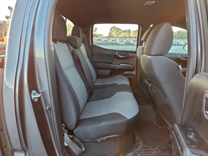 Фото 10 - TOYOTA TACOMA