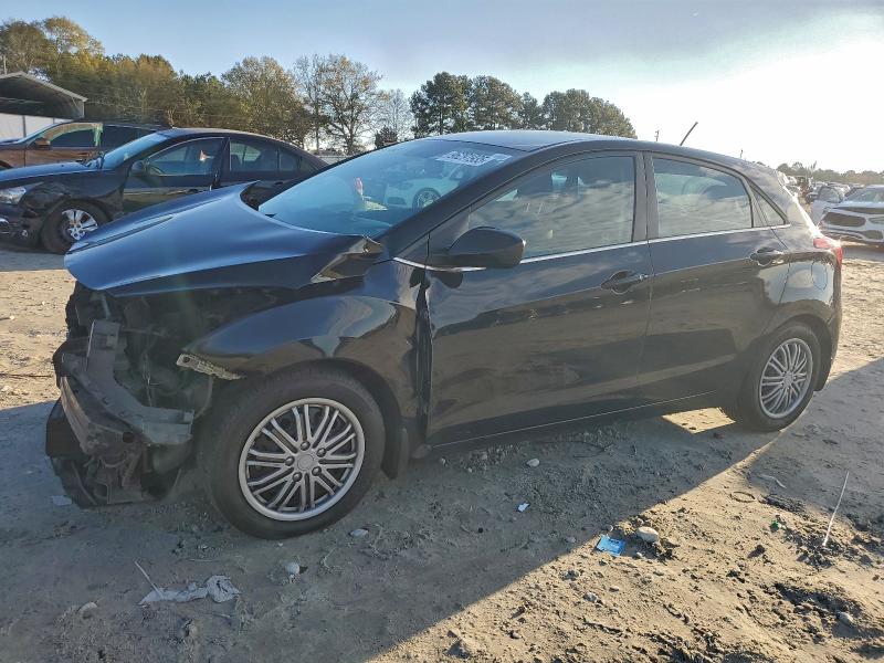 Фото 1 - HYUNDAI ELANTRA