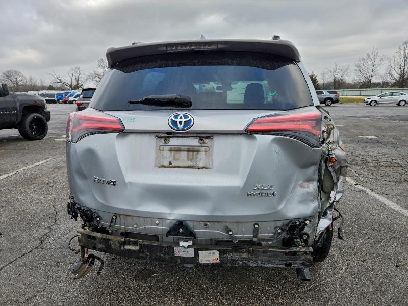 Фото 6 - TOYOTA RAV4