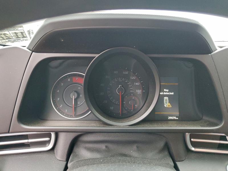 Фото 9 - HYUNDAI ELANTRA