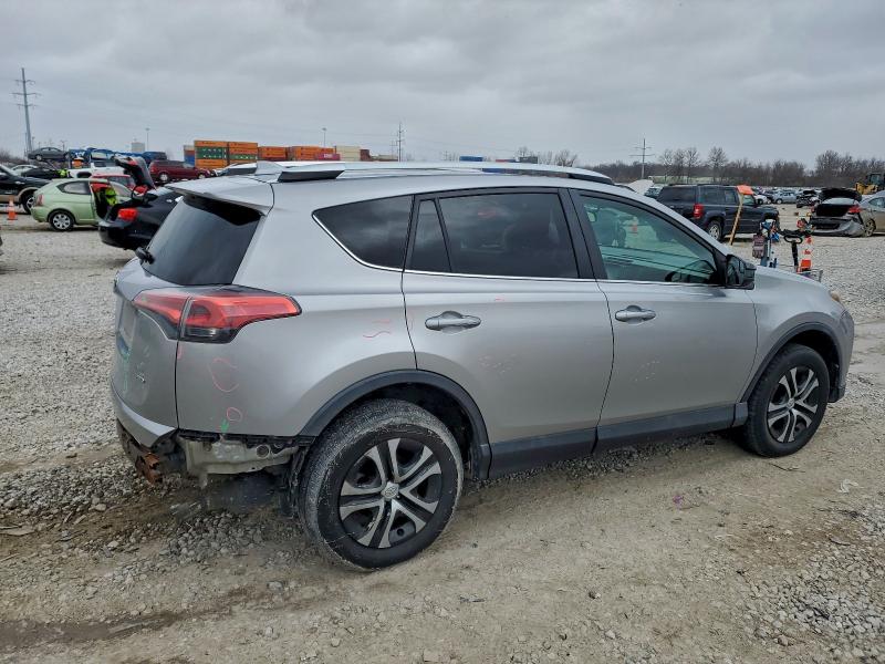 Фото 3 - TOYOTA RAV4