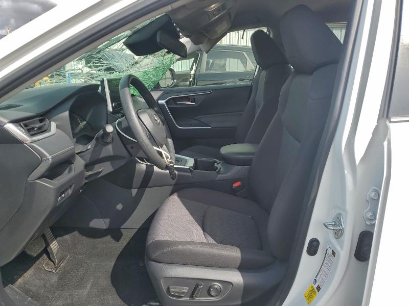 Фото 7 - TOYOTA RAV4