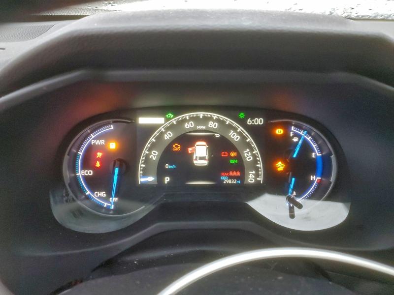 Фото 9 - TOYOTA RAV4