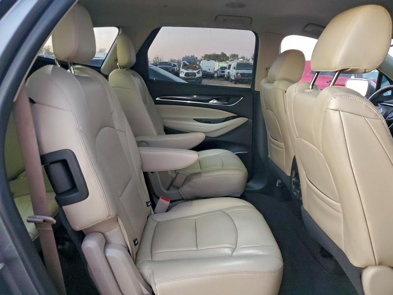 Фото 10 - BUICK ENCLAVE