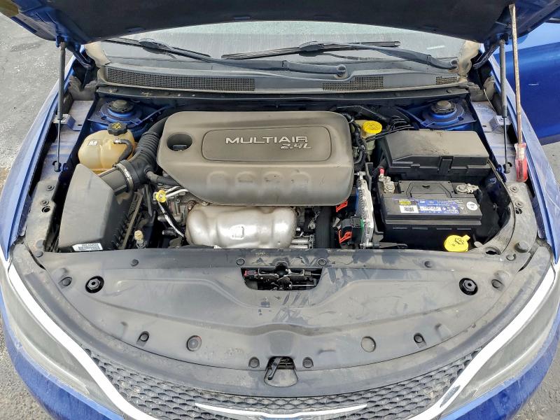 Фото 11 - CHRYSLER 200