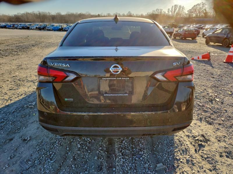 Фото 6 - NISSAN VERSA