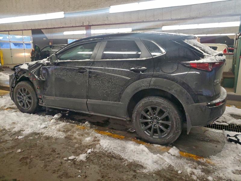 Фото 2 - MAZDA CX30