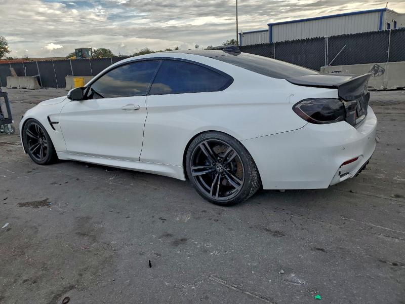 Фото 2 - BMW M4