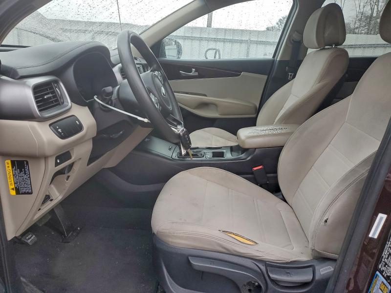 Фото 7 - KIA SORENTO