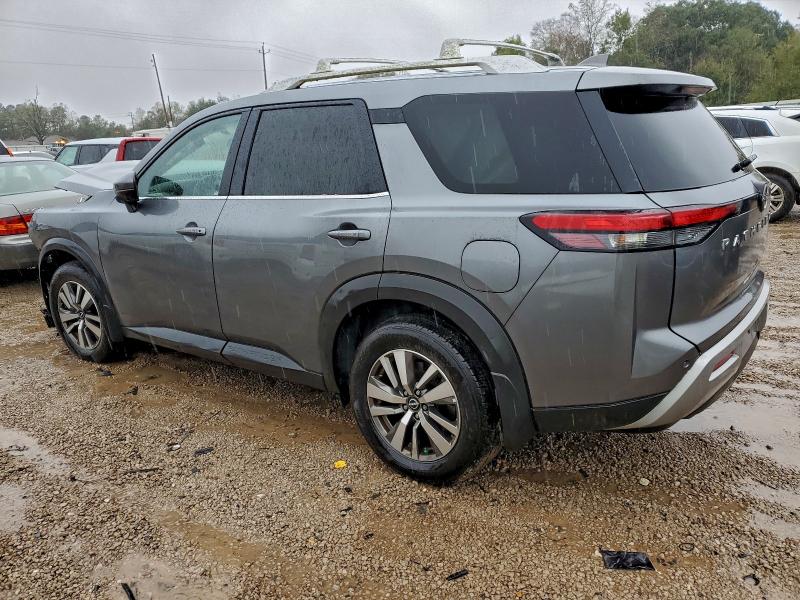 Фото 2 - NISSAN PATHFINDER